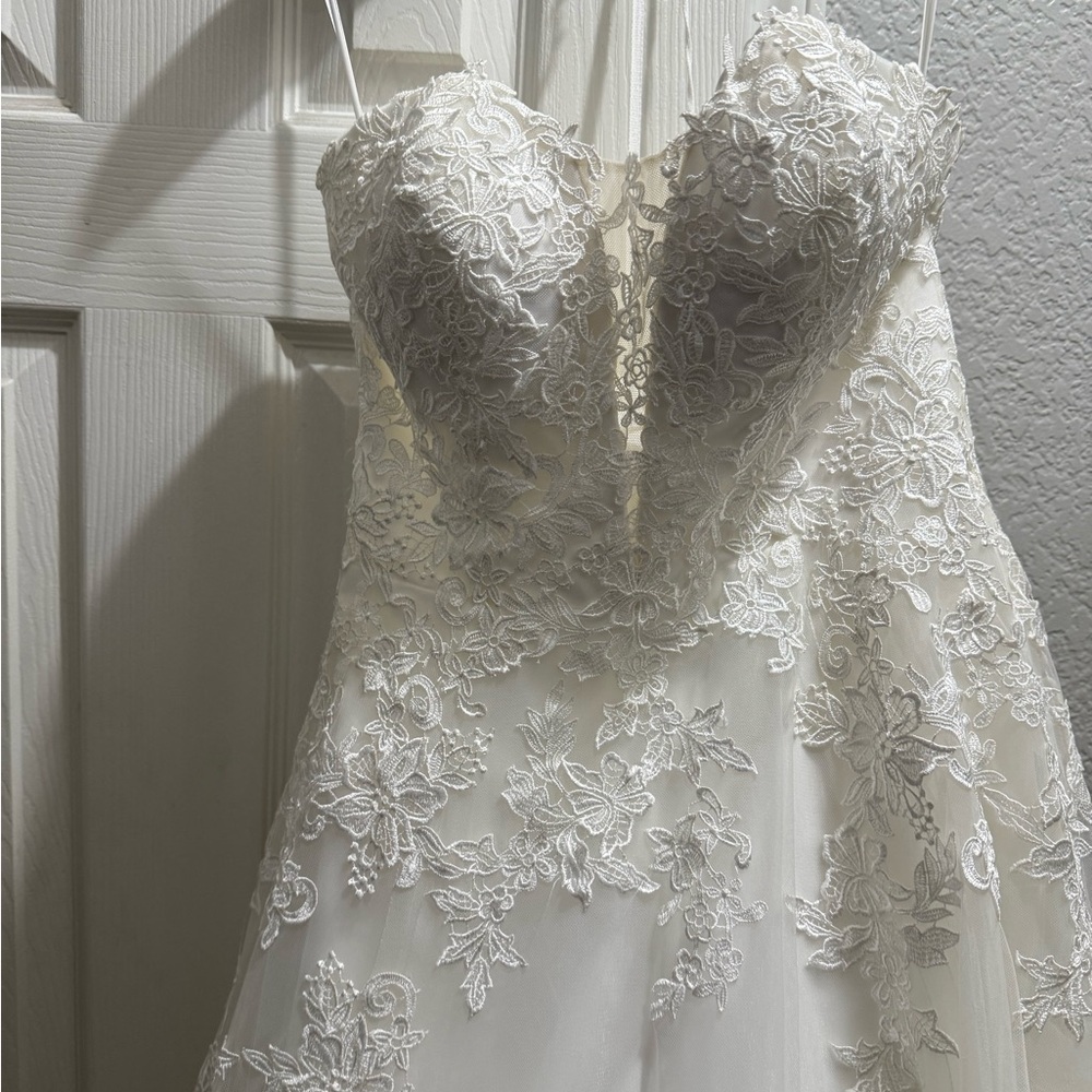J’ Adore Elegant Wedding dress